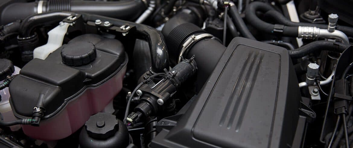 Illustrazione di una batteria auto con simbolo di ricarica
